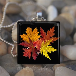 COLORFUL AUTUMN LEAVES Fall Leaves Leaf Acorn Glass Tile Pendant Necklace Keyring