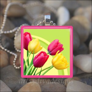 EASTER SPRING TULIPS Flowers Summer Garden Glass Tile Pendant Necklace Keyring
