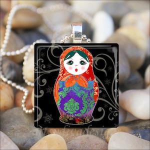 RUSSIAN NESTING DOLL Matryoshka Babushka Russian Stacking Dolls Glass Tile Pendant Necklace Keyring - Design 5