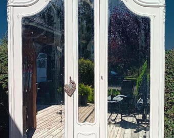 Armario francés antiguo, armario con espejo estilo Luis XV rococó, armario doble gris claro pintado a mano, muebles de dormitorio de estilo shabby chic francés.