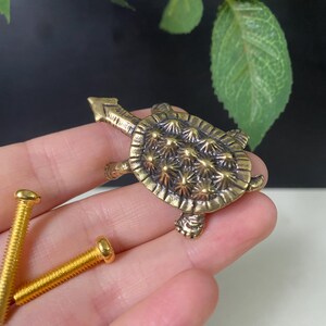 Brass Turtle Drawer Knob, Vintage Sea Turtle Cabinet Pull, Animal Furniture Hardware, Decorative Door Handle with Screws, Home Decor Gift
