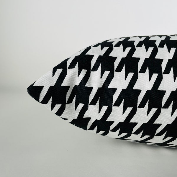 Houndstooth Pillow Cover -MANY SIZES- geometric pattern (Decorative Throw Pillow, Euro Sham) Large Houndstooth black/white by Premier Prints