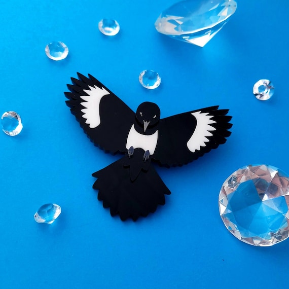 コサギ　鳥ブローチ♪　ハンドメイド koku- 白鳥のブローチ | iichi 日々の暮らしを心地よくする