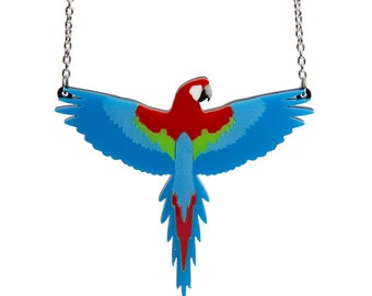 T197...HUGE GOLD ACRYLIC NECKLACE PARROT IN FLIGHT FREE UK P&P T197...HUGE GOLD ACRYLIC NECKLACE PARROT IN FLIGHT FREE UK P&P