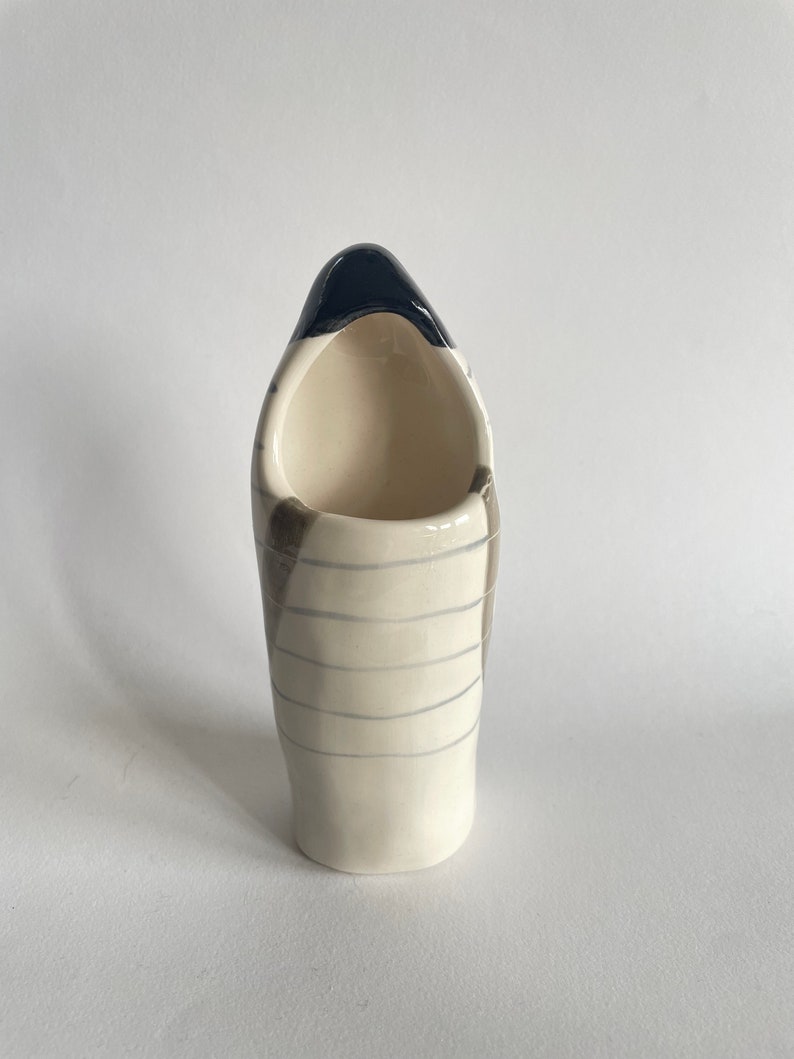 Lady vase with blue stripes image 3