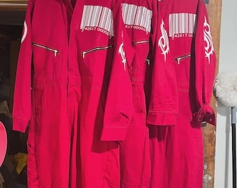 Mono hecho a mano inspirado en Slipknot, disfraz rojo de Halloween, mono de cosplay inspirado en el código de barras.