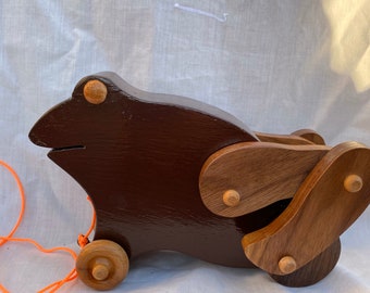 Wooden Toy - Hopping Frog