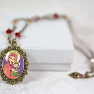 Pendant Necklace, Madonna and Child, Vintage Cabochon Style Pendant by Evona, Beaded chain, Resin, Mother and child, Icon, Virgin Marry