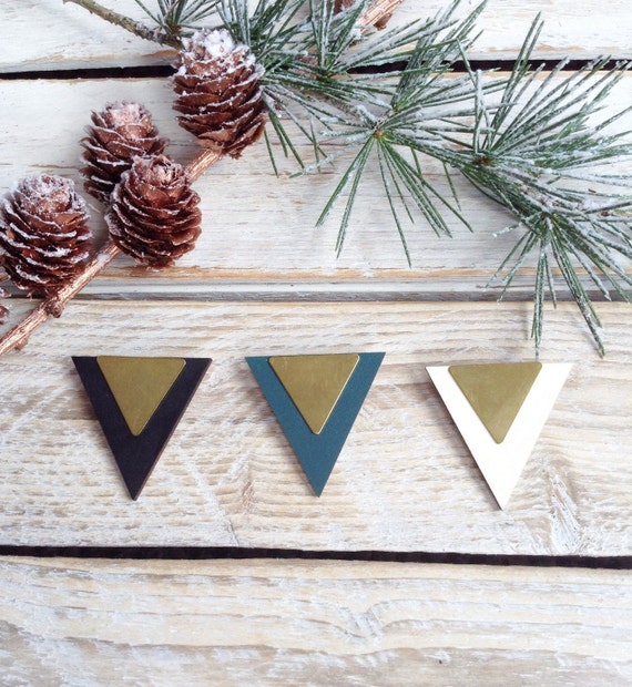 Geometric brooch deals