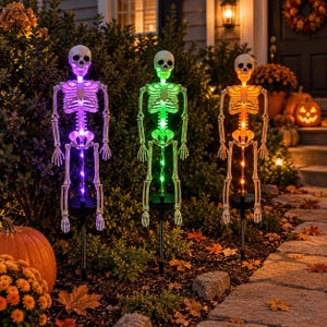 ソーラー式骸骨ガーデンステークライト、ハロウィン屋外庭装飾、紫緑オレンジ光、不気味な小道芝生装飾
