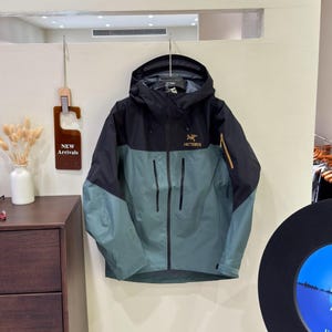 Arcteryx Alpha SV Goretex vattentät och vindtät jacka för män och kvinnor