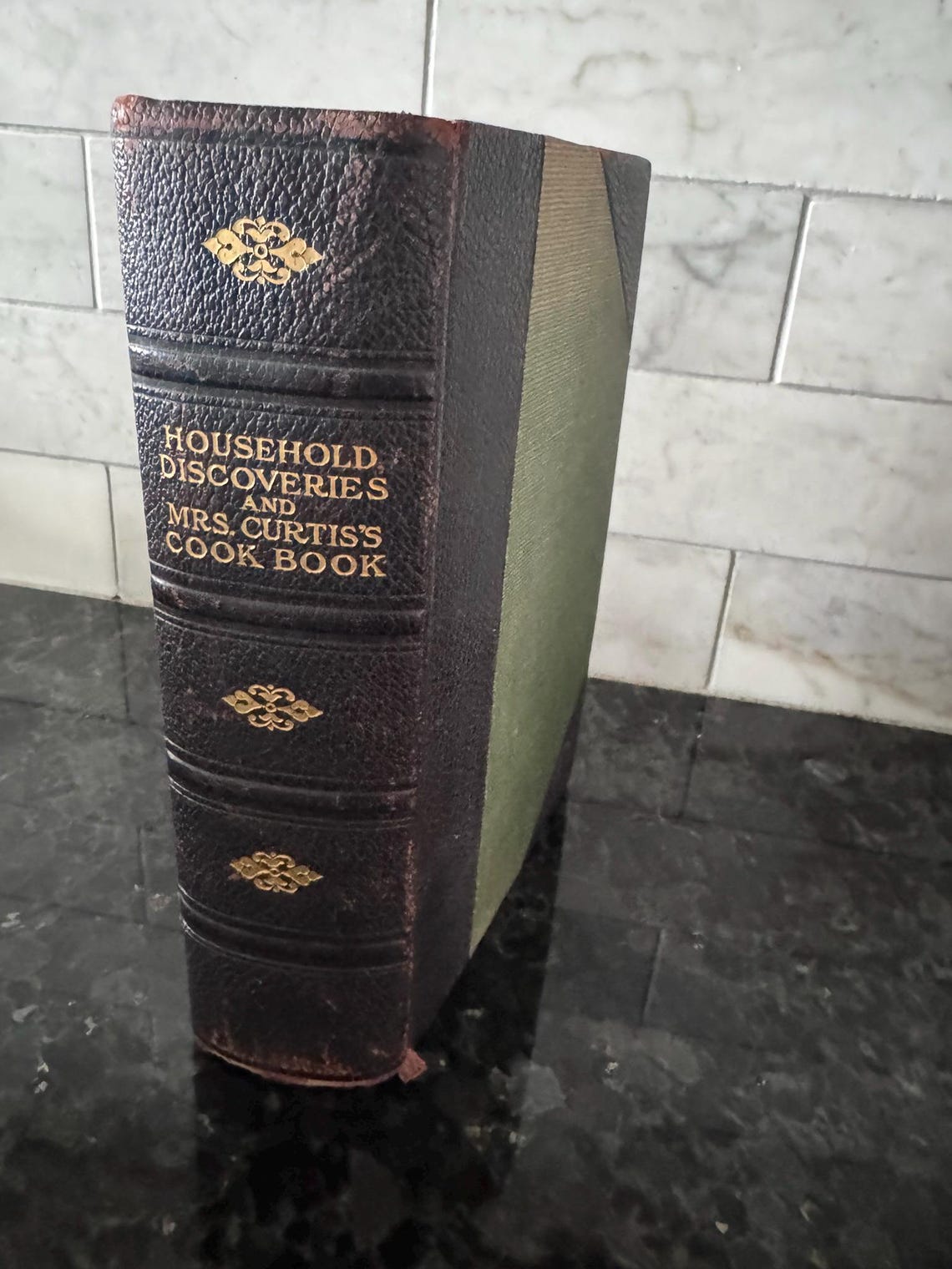 Antique 1909 Household Discoveries & Mrs. Curtis’s Cook Book, Half Leather, photo 2 of 5