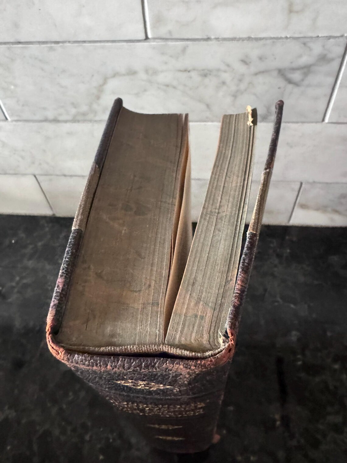 Antique 1909 Household Discoveries & Mrs. Curtis’s Cook Book, Half Leather, photo 4 of 5