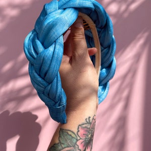 Braided Headband, Hair Fascinator, Light Blue Headband, Silk Abaca Headband, Blue Fascinator, Padded Headband, Flette Hårbøyle, Hårpynt image 3