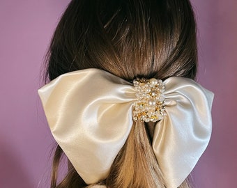 Bridal Bow,  Bow with Pearls,ivory bow, bridal headpiece ,
