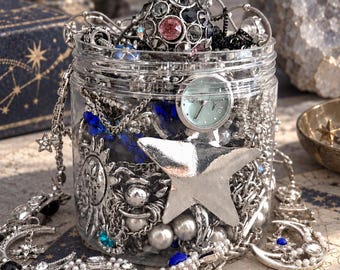 Tarro de joyería misterioso celestial, joyería plateada con luna y estrellas, regalo sorpresa para ella.