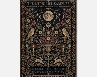 Puede incluir: Un tapiz rectangular titulado THE MIDNIGHT SAMPLER con fondo negro, una luna llena, búhos, conejos, polillas, velas y motivos florales. El diseño incluye un alfabeto de la A a la Z dentro de un marco decorativo.