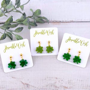 St Patrick&#39;s Day Earrings St Patty Earrings Clover Shamrock Small Dainty Post Stud Dangle Earrings Laser Cut Green Glitter Acrylic