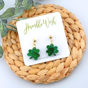 St Patrick&#39;s Day Earrings St Patty Earrings Clover Shamrock Small Dainty Post Stud Dangle Earrings Laser Cut Green Glitter Acrylic