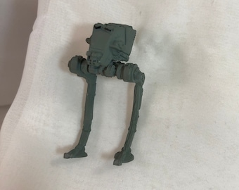 Miniature Star Wars Empire AT-ST Walker Vehicle Novelty 3D Pin Brooch