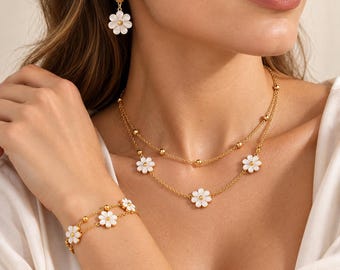 Gold Tone Daisy Flower Jewelry Set, White Floral Necklace, Bracelet, Earrings