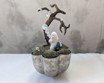 Needle felted Halloween ghost blowing bubbles from a grave