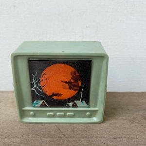 Halloween Witch TV Pencil Sharpener, A&W Products 1962, Lenticular, Witch Television, Wiggle Television, Flicker TV, Vintage Collectible Toy