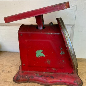 Antique American Family Kitchen Scale, Aqua And Red, Made In Chicago, Farmhouse Decor, Christmas Vignette, Shabby, READ ALL image 6