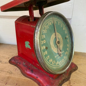 Antique American Family Kitchen Scale, Aqua And Red, Made In Chicago, Farmhouse Decor, Christmas Vignette, Shabby, READ ALL image 7