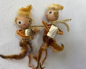 Vintage Chenille Stem, Skating Carolers, Spun Cotton Heads, Set Of 2, Crafting Picks, Corsage, Wreath, Tree Christmas Crafts