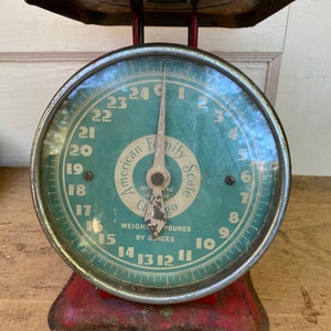 Antique American Family Kitchen Scale, Aqua And Red, Made In Chicago, Farmhouse Decor, Christmas Vignette, Shabby, READ ALL image 3