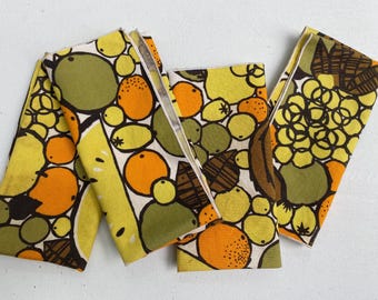 Mid Century Modern Cloth Napkins, Abstract Fruit Graphics, Set Of 4, Yellow Orange Green, Square Napkins