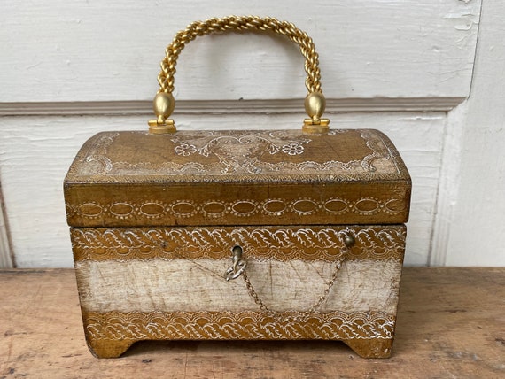 Vintage Italian Florentine Gold Box Purse with Key Lock Closure, Gold Metal Wooden Purse, Gold White Painted Wood Hand Bag, Jewel Box