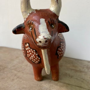 Vintage Folk Art Bull Bank, 80's Guatemalan Street Art, Ranch Farmhouse Art, Stylized Pottery, Cattle, Bovine Art, Primitive image 3
