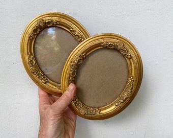 VTG Set Of 2 Gold Tone Oval Wood Frames, Taiwan, Floral Decorated, Small Oval Size, Small Photos