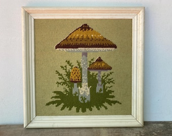 Tapiz de setas vintage, bordado enmarcado, bordado a mano, amante de las setas, apio verde, marrón, mostaza
