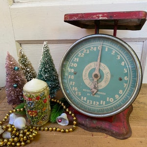 Antique American Family Kitchen Scale, Aqua And Red, Made In Chicago, Farmhouse Decor, Christmas Vignette, Shabby, READ ALL image 1