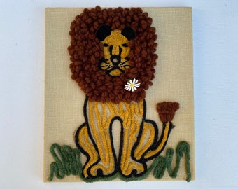 70's Vintage Lion Fiber Art Picture, Rug Hooked Lion Main, Lion Lovers, Zoo Animals, Nursery, Wall Decor, Hand Made