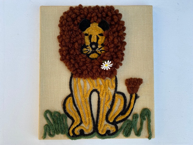 70's Vintage Lion Fiber Art Picture, Rug Hooked Lion Main, Lion Lovers, Zoo Animals, Nursery, Wall Decor, Hand Made image 1