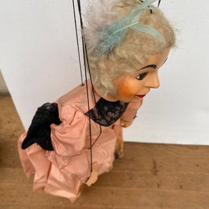 Vintage Saloon Woman Marionette, Older Woman Puppet, Brothel Lady In Pink Taffeta Dress, Western Saloon Show, Possible By Hazelle's zdjęcie 6