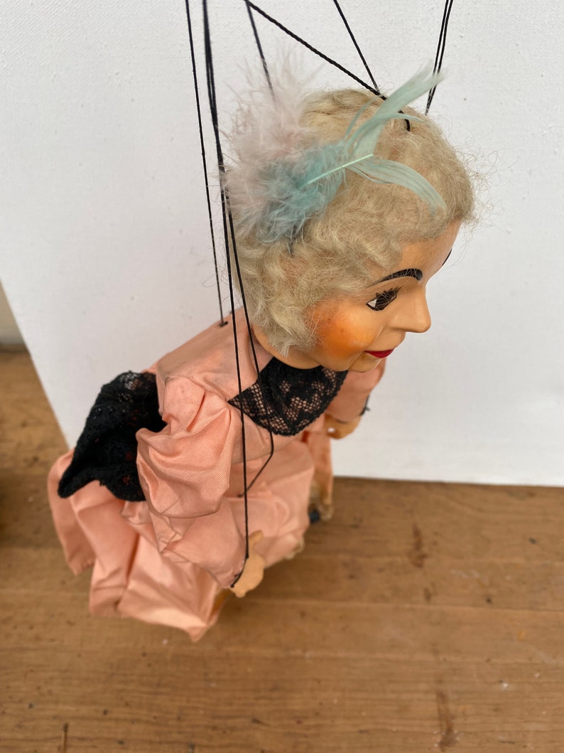 Vintage Saloon Woman Marionette, Older Woman Puppet, Brothel Lady In Pink Taffeta Dress, Western Saloon Show, Possible By Hazelle's zdjęcie 6