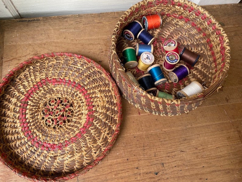 Vintage Pine Needle Sewing Basket, Coiled Basket With Lid, Great For Storing Spools Of Thread, Crafting Storage, Farmhouse Basket image 5