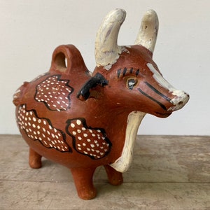 Vintage Folk Art Bull Bank, 80's Guatemalan Street Art, Ranch Farmhouse Art, Stylized Pottery, Cattle, Bovine Art, Primitive image 6