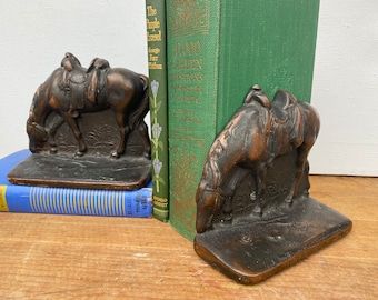 Vintage Horse Bookends, Grazing Horses With Western Saddles, Horse Lovers, Library Decor, Bookshelf Accents, Equestrian