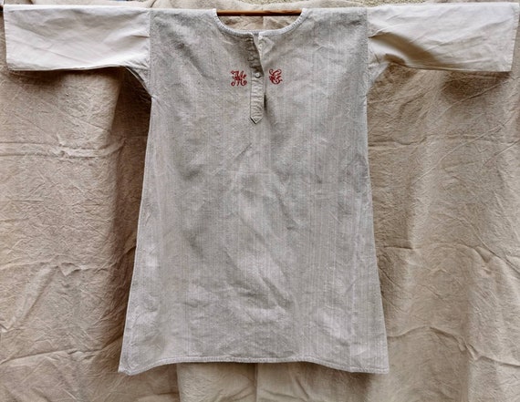 c1880  chemise, shirt, homespun, handwoven linen /chanvre, enviromentally friendly.
