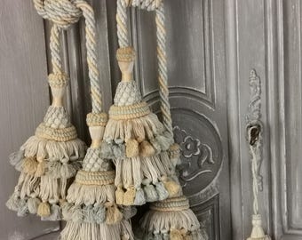 Vintage Tassel Tie Backs, 1 Pairs (4 Pom Poms ), Window Treatments, Huge Pompoms, French Drapes, Curtain Cords With Tassels.