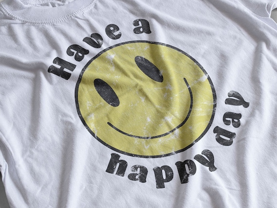 T shirt di Beta Buona giornata T shirt con faccine Distressed Etsy Italia