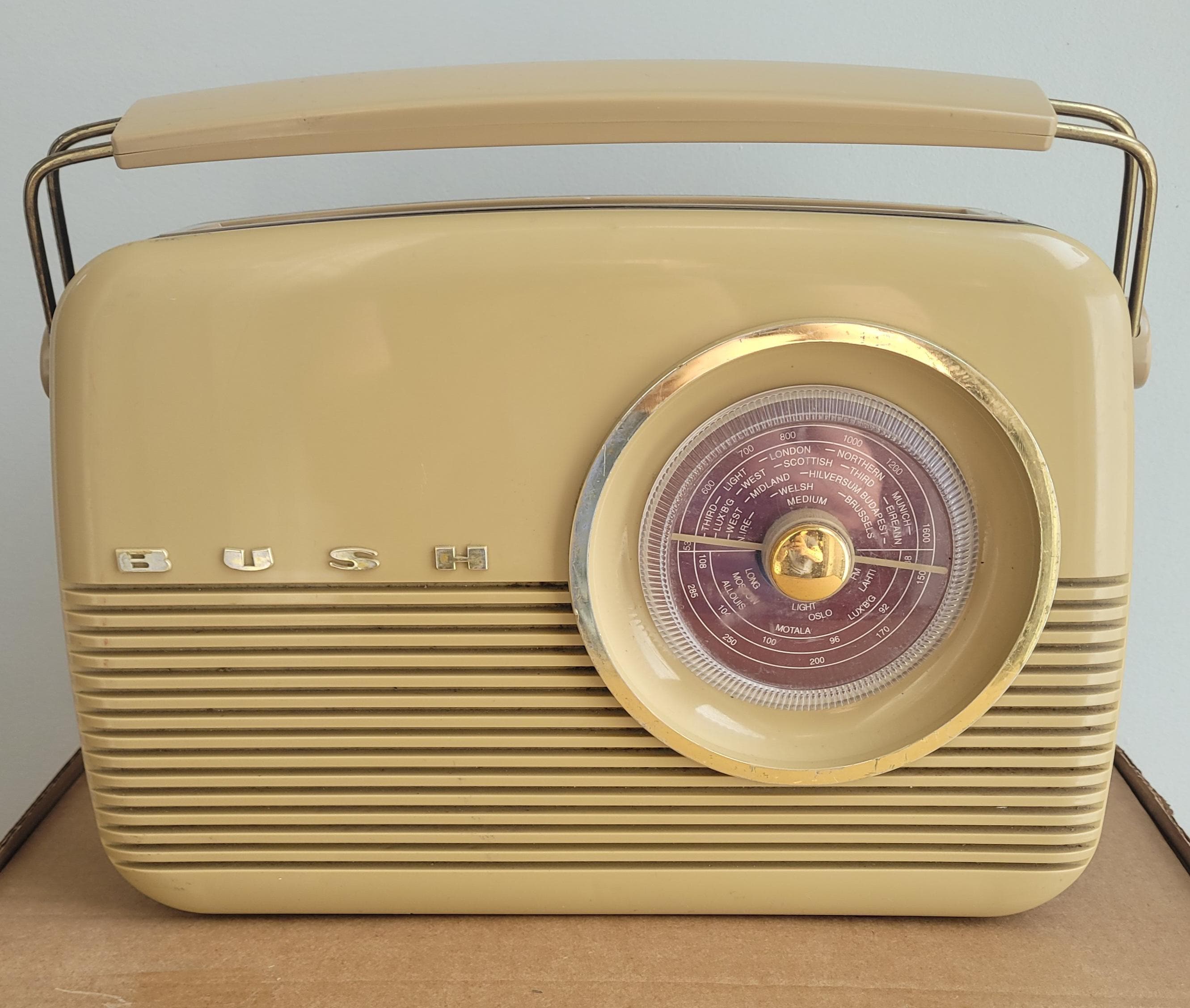 Vintage Bush Radio - Etsy
