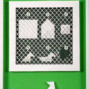 Se plier et s'en sortir  -   Papier découpé et origami - reproduction photographique sur carte d'art