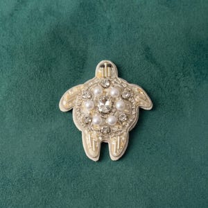 Applique tortue de mer en strass, écusson océan en perles, ornement pour veste de mariée style bord de mer, décoration pour chapeau de plage, cadeau DIY sur le thème de la vie marine